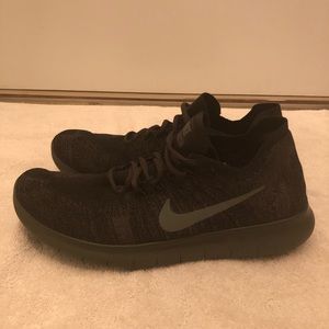 Men’s Nike Free RN Flyknit Army Green Size 13